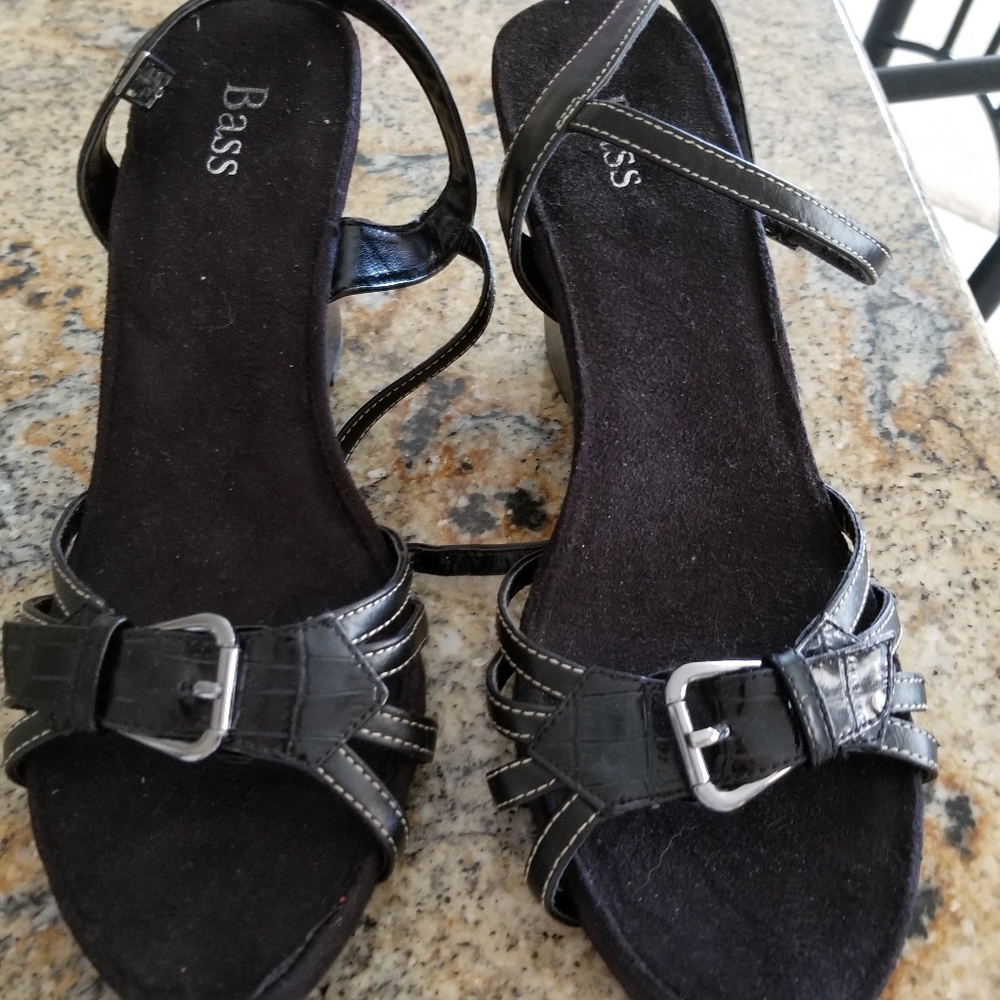 BASS Alexis 2 black wedge with black heels